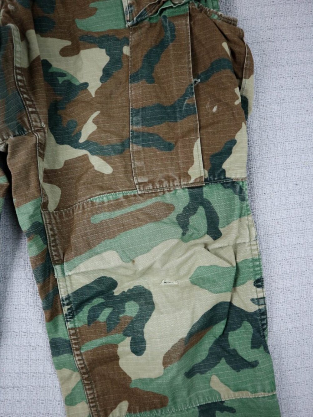 Vintage US Military BDU Woodland Cargo Pants 1980s 90s 30W Distressed As Is - Picture 3 of 10